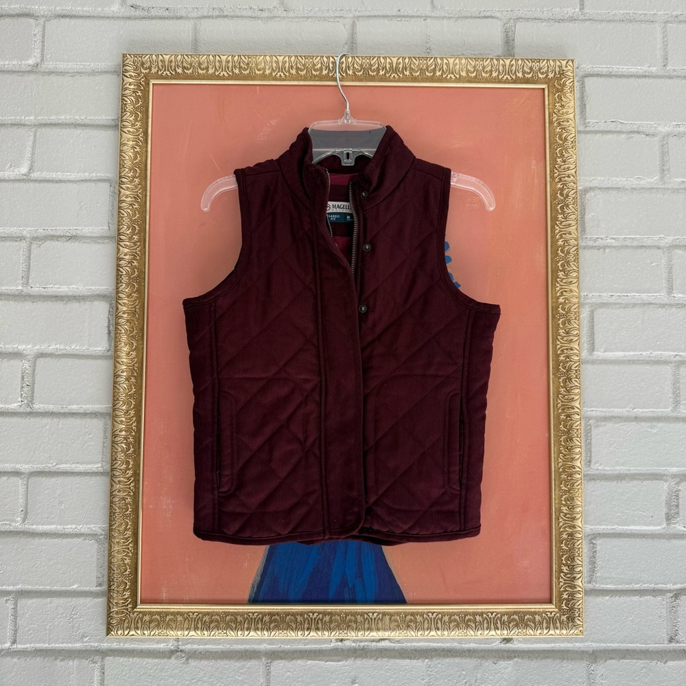 Girls Magellan Outdoors Classic Burgundy/Maroon Quilted Vest